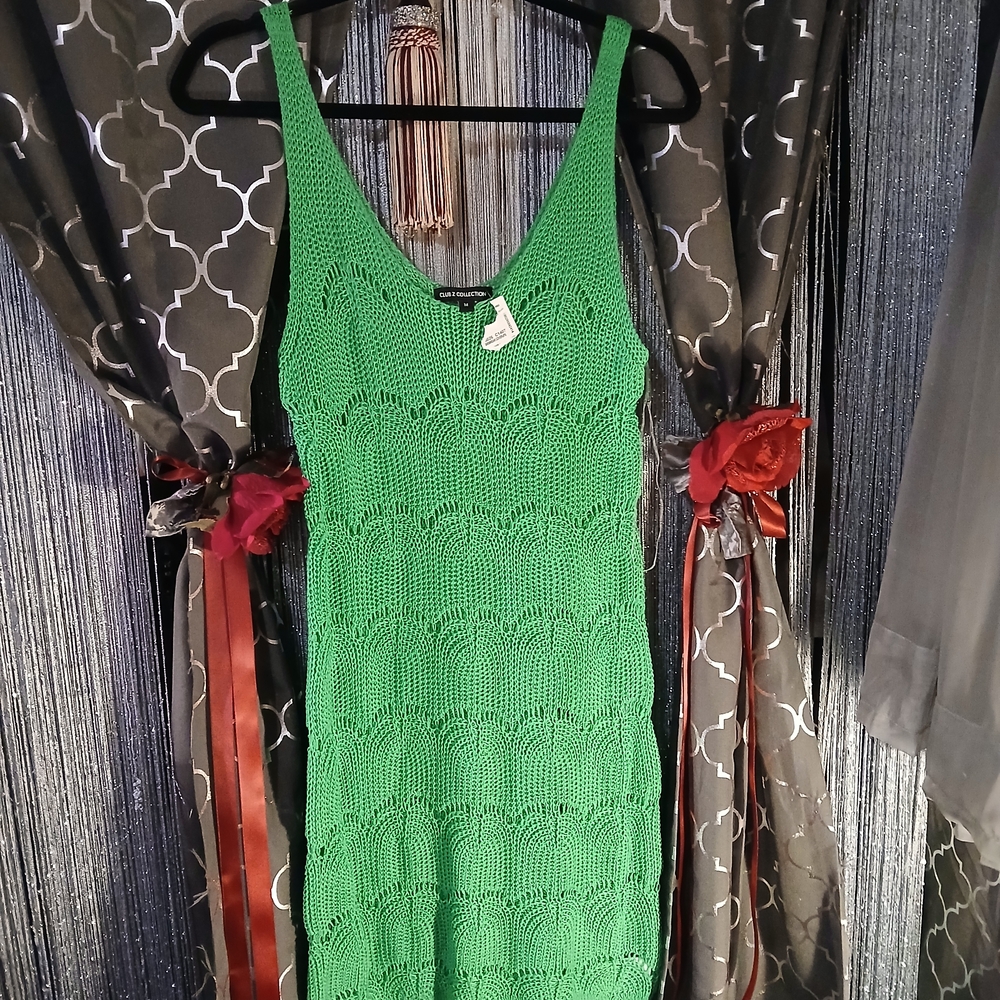 Chic Green Knit Dress